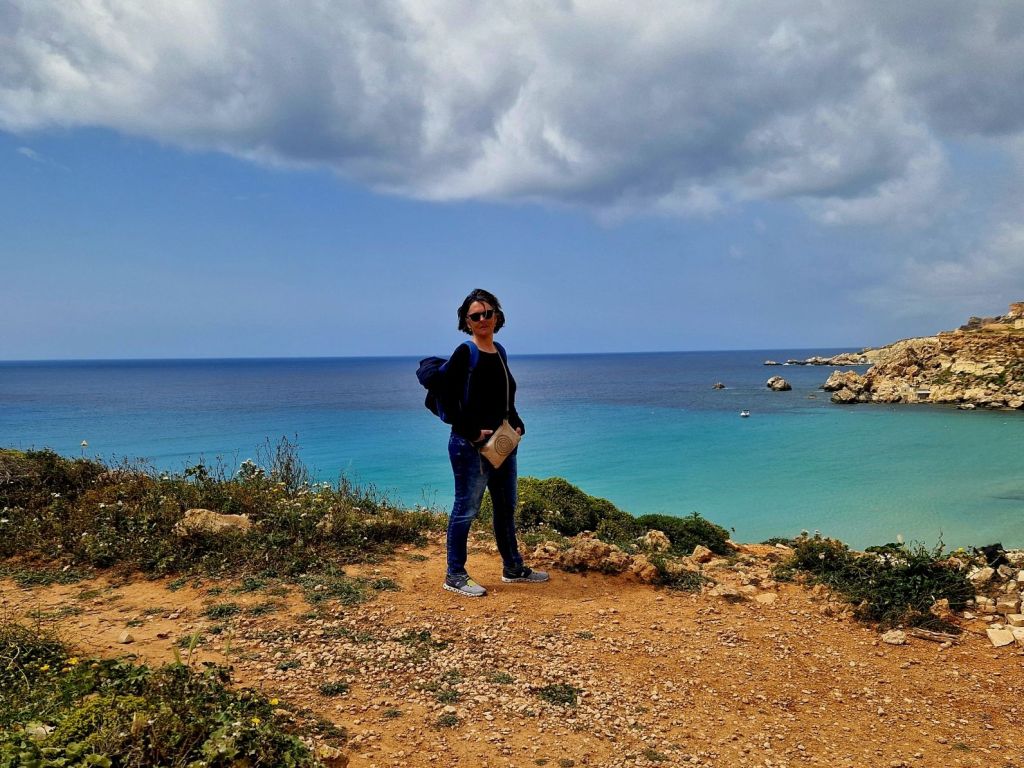 Klippen oberhalb der Golden Bay