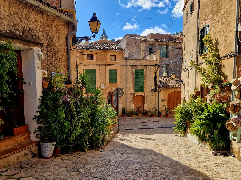 Valdemossa - hübsche Gasse